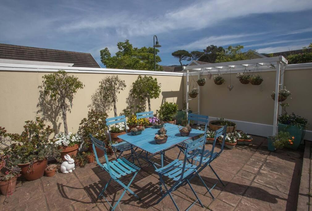 Happy In Constantia Holiday home